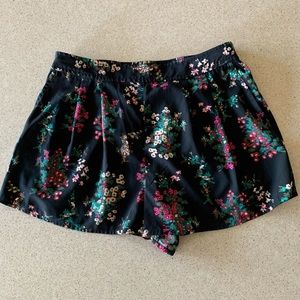 floral shorts